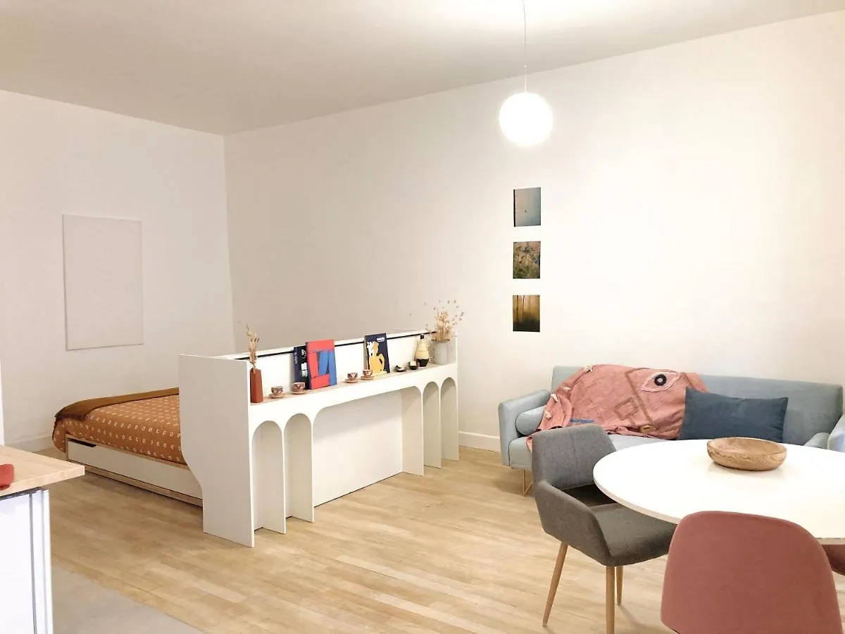 Serene Sixteen - Valence Centre Ville Apartment